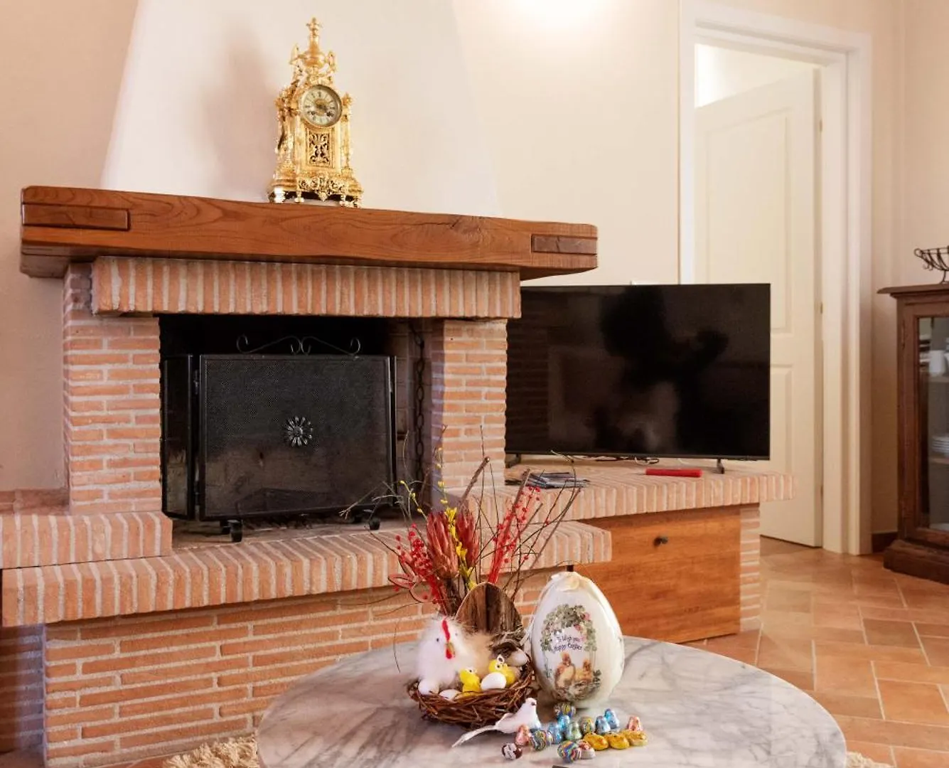 Opera In Rosso Apartamento Lajatico